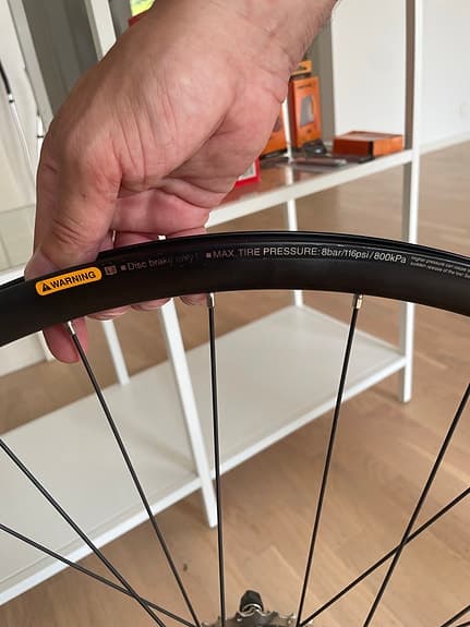 Shimano bakhjul racer svart