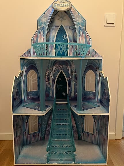 Disney Frost dockhus slott