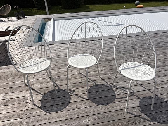 Tre Vita trädgårdsstolar i metall modell.