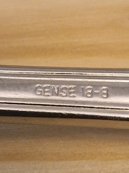 Bestick GENSE