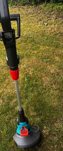 Batteridriven gardena grästrimmer – nyskick (utan batteri)