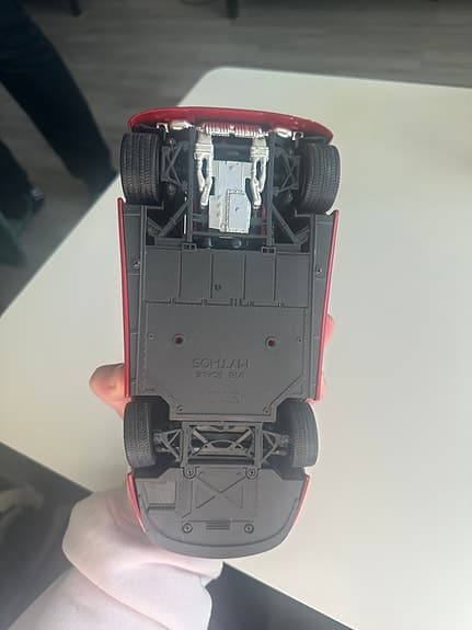 Modellbil Ferrari röd