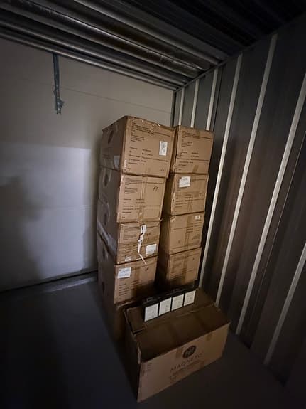 MAGNETO Magnetisk Mobilhållare med Qi Trådlös Billaddare – Lagerparti 850 st