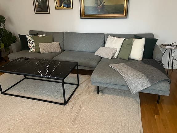 Stor soffa med divan