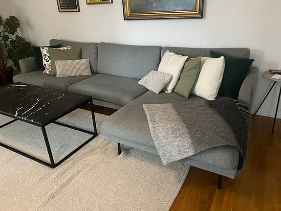 Stor soffa med divan