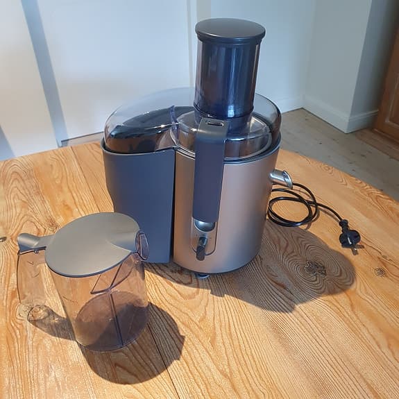 Philips fruktpress - mörkgrå/silver