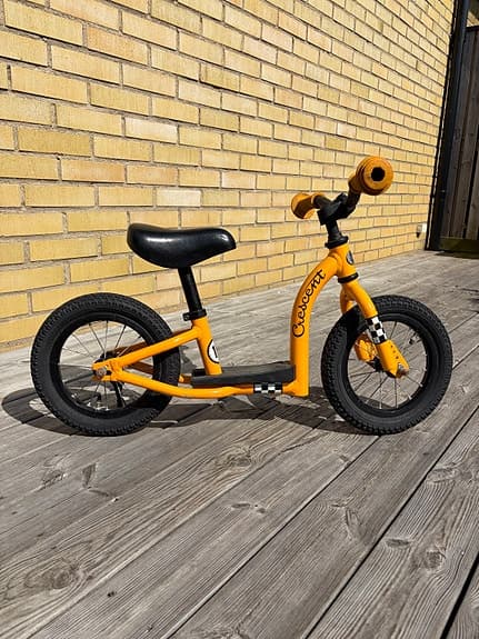 Crescent balanscykel 12" orange