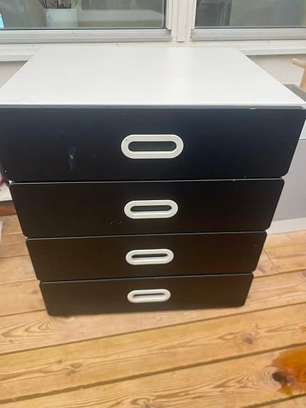 IKEA STUVA/FRITIDS byrå med 4 lådor