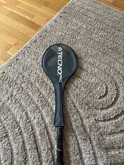 Tecno Pro badmintonracket med fodral