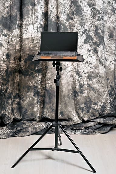 Paket: Laptopbord / Laptopbricka för studiostativ + Belysningsstativ