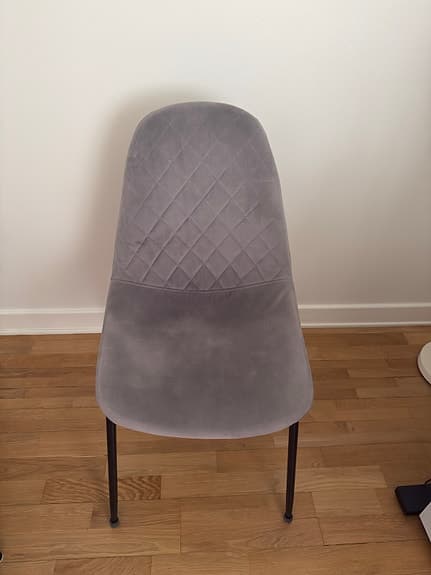 Mio Sharp matgrupp – matbord + 4 Mio-stolar