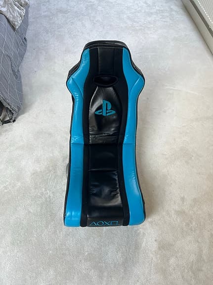 PlayStation och X Rocker gamingstolar svart/blå och svart/silver