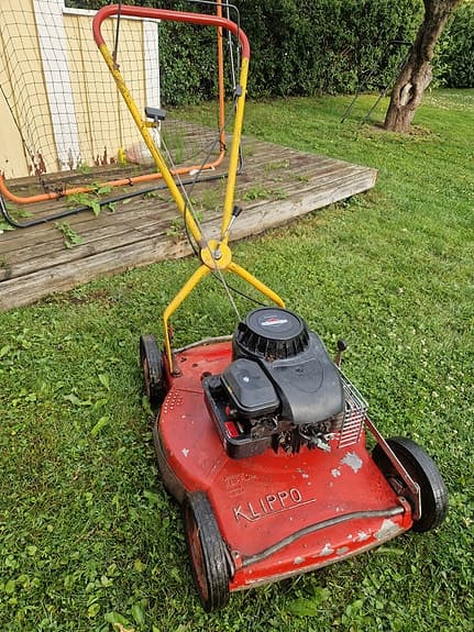Klippo gräsklippare med Briggs & Stratton-motor