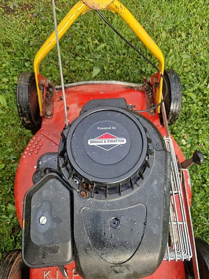 Klippo gräsklippare med Briggs & Stratton-motor