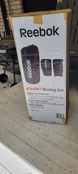 Reebok boxningsset + Better Bodies och Casall mittsar samt balansbrädor