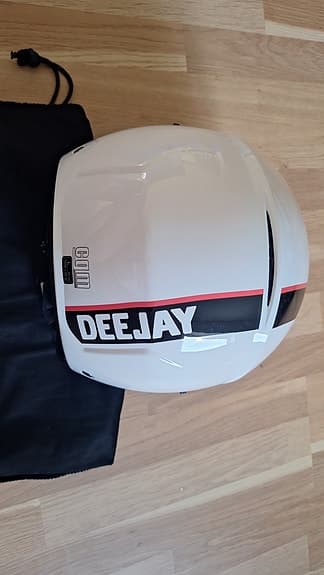 Hjälm