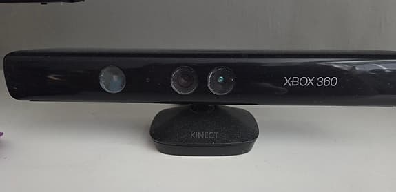 Xbox 360 med kinekt & 8 spel