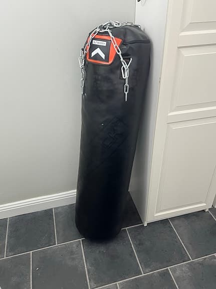 Budo-Nord boxningssäck svart