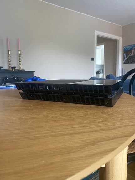 Sony PlayStation 4 spelkonsol svart