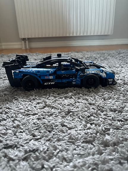 LEGO Technic racerbilsmodell blå svart
