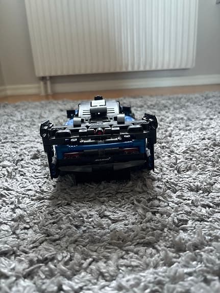 LEGO Technic racerbilsmodell blå svart