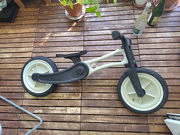 Balanscykel springcykel Trehjulscykel svart/vit