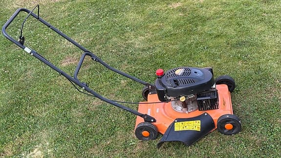 Selekta 4750S gräsklippare
