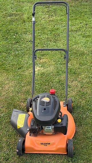 Selekta 4750S gräsklippare