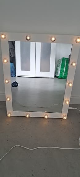 IKEA spegel med lampor vit
