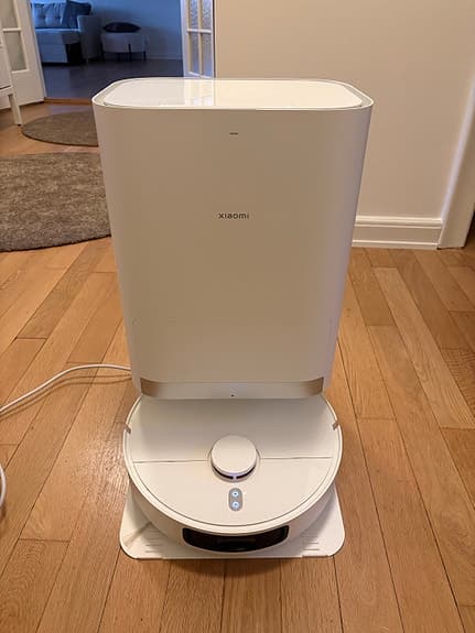Xiaomi robotdammsugare med mopp och tömningsstation vit