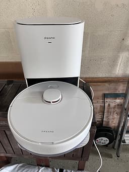 Dreame D10 plus robotdammsugare med laddstation