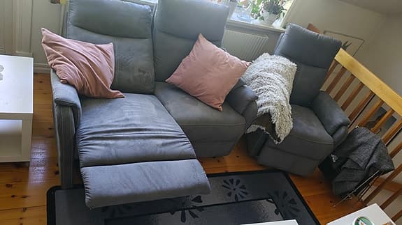 Soffa och fotölj som är fällbar