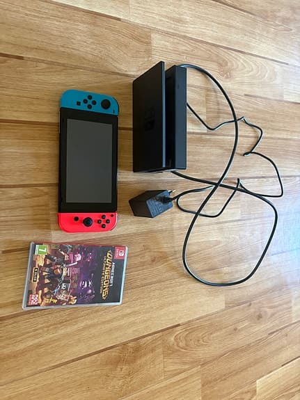 Nintendo Switch spelkonsol neon röd/blå