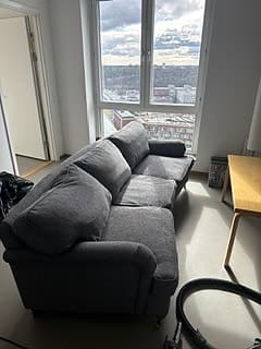Mörkgrå 3-sits soffa