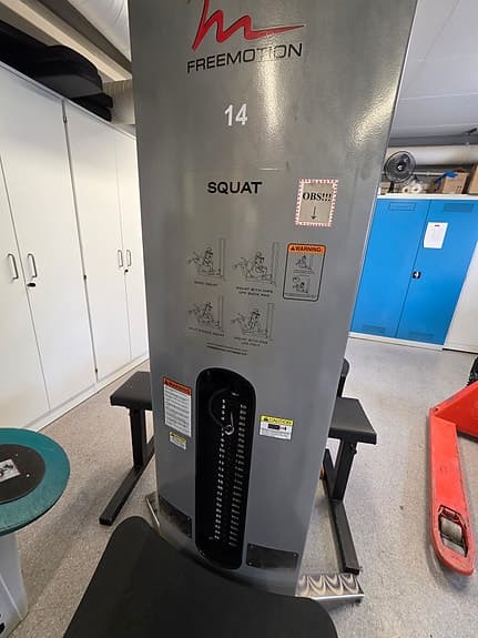 Freemotion Squat