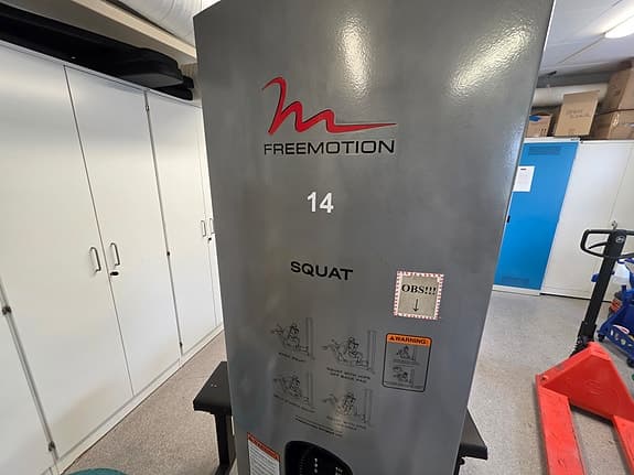 Freemotion Squat
