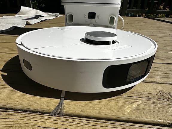 Dreame L10 Ultra - vit robotdammsugare med automatisk våtrorkning