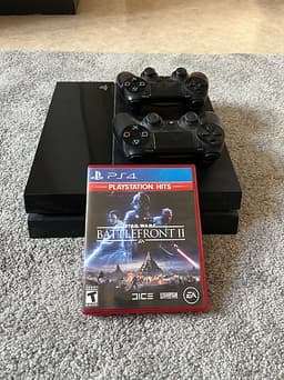 Sony PlayStation 4 spelkonsol med handkontroller