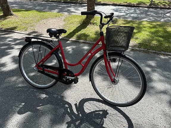 Röd DBS 28” Damcykel 3växlad,Korg,Lås
