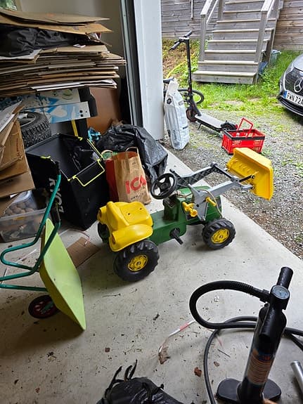 John Deer tramptraktor med skopa för barn