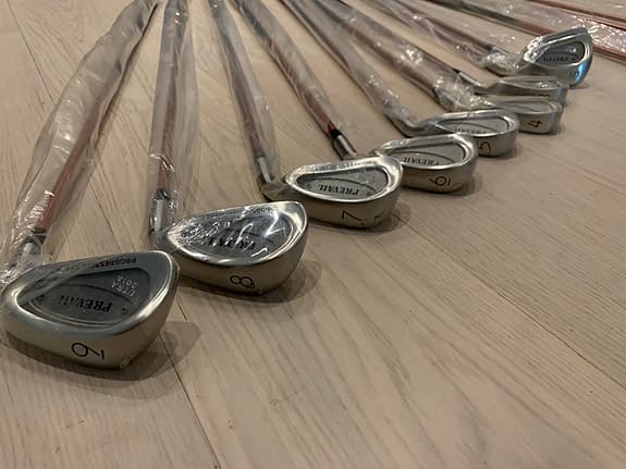 Golfklubbor 13 st ”HELT NYA”