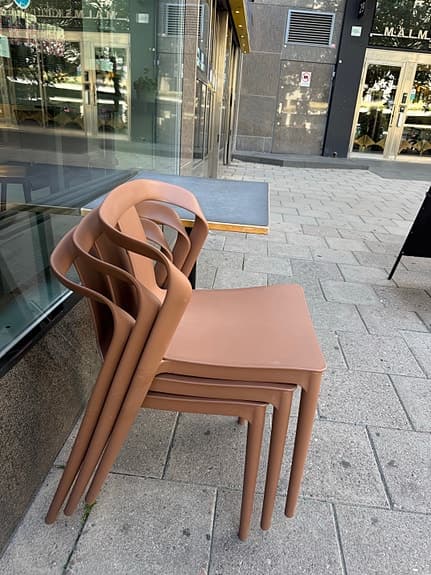 Stapelbara utestolar