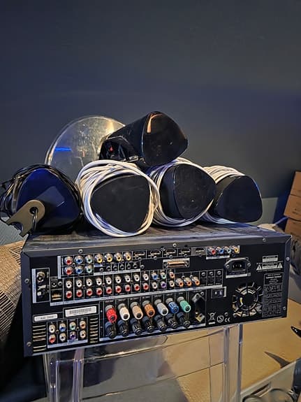 Harman Kardon AVR 460 + HKTS 11 5.1 Hemmabiosystem med subwoofer