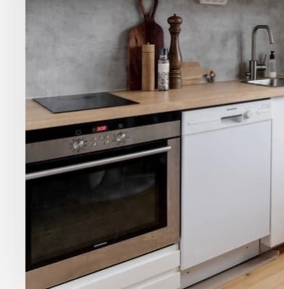 Vitvaror säljes – Siemens ugn, Siemens diskmaskin, IKEA kyl/frys och spishäll