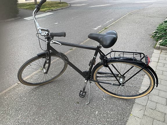 Mycket välskött herrcykel