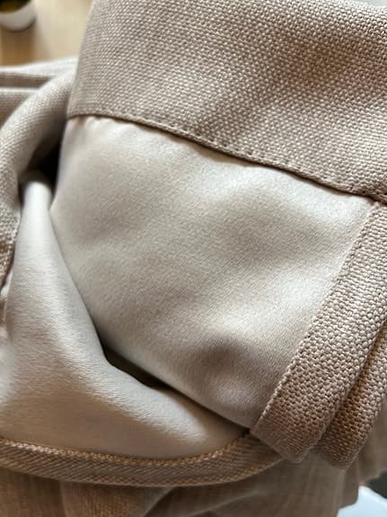 Hemtex beige gardinlängd med veckband
