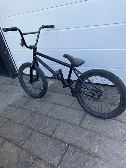 Svart BMX