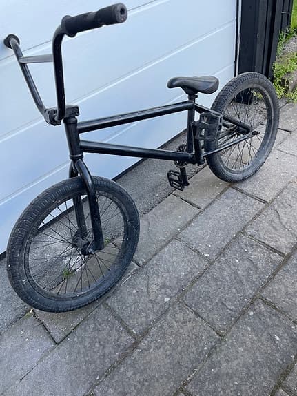 Svart BMX