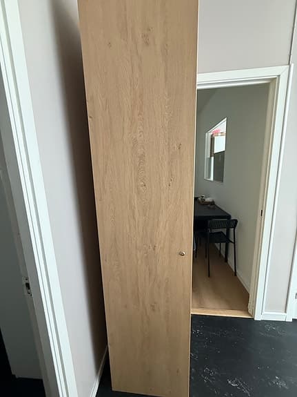 Ek melamin skåp 700kr