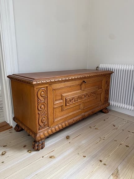 Byrå / skänk